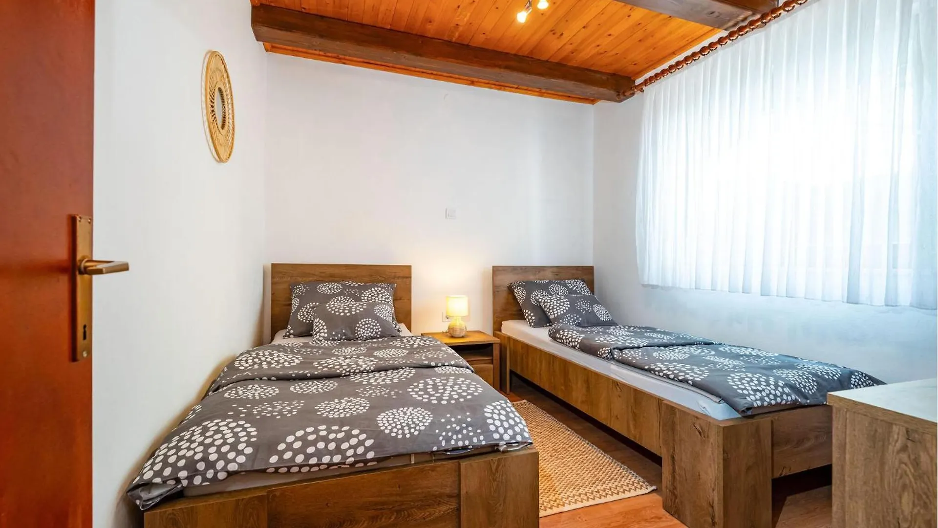 2 Bedroom Lovely Apartment In Krusevo Croatia