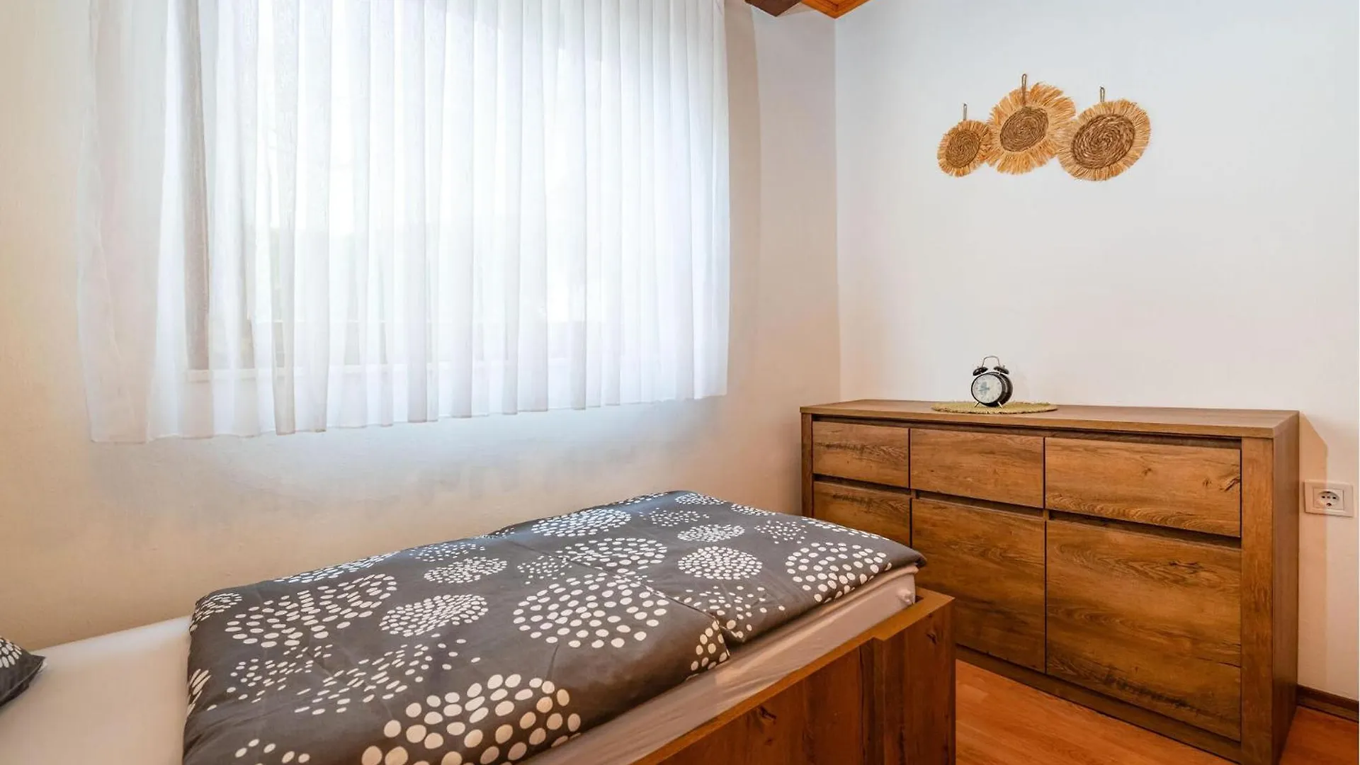 2 Bedroom Lovely Apartment In Krusevo 0*, Krusevo (Zadar) Croatia
