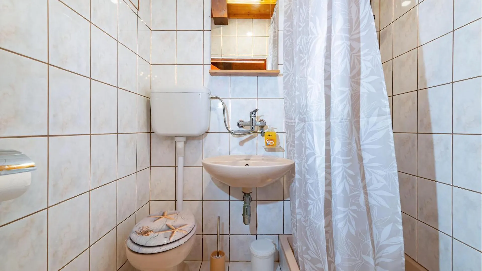 2 Bedroom Lovely Apartment In Krusevo 0*, Krusevo (Zadar)